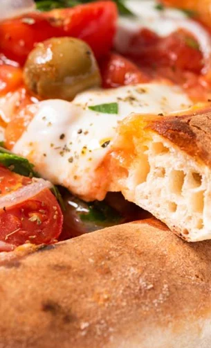 Neapolun məşhur pizzası